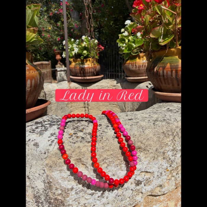 Handgefertigte Handykette Lady in Red von mariblume